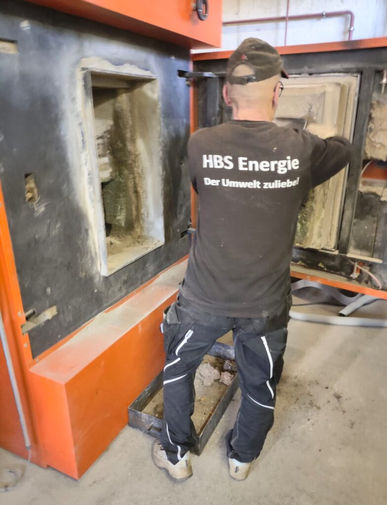 24/7 Betrieb und Unterhalt von Biomasse-Heizzentrale